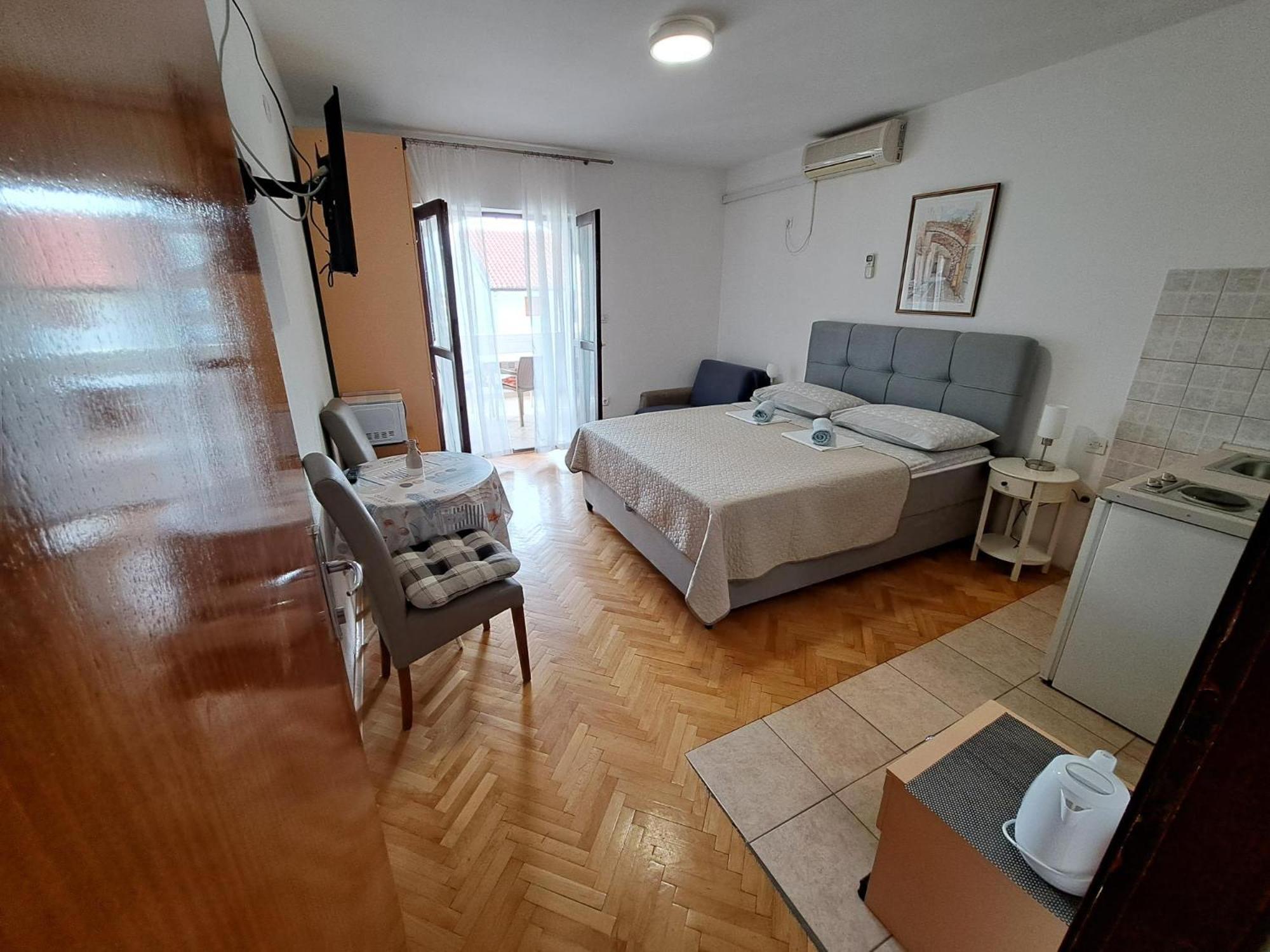 Apartmani R&B Radalj 马卡尔斯卡 外观 照片