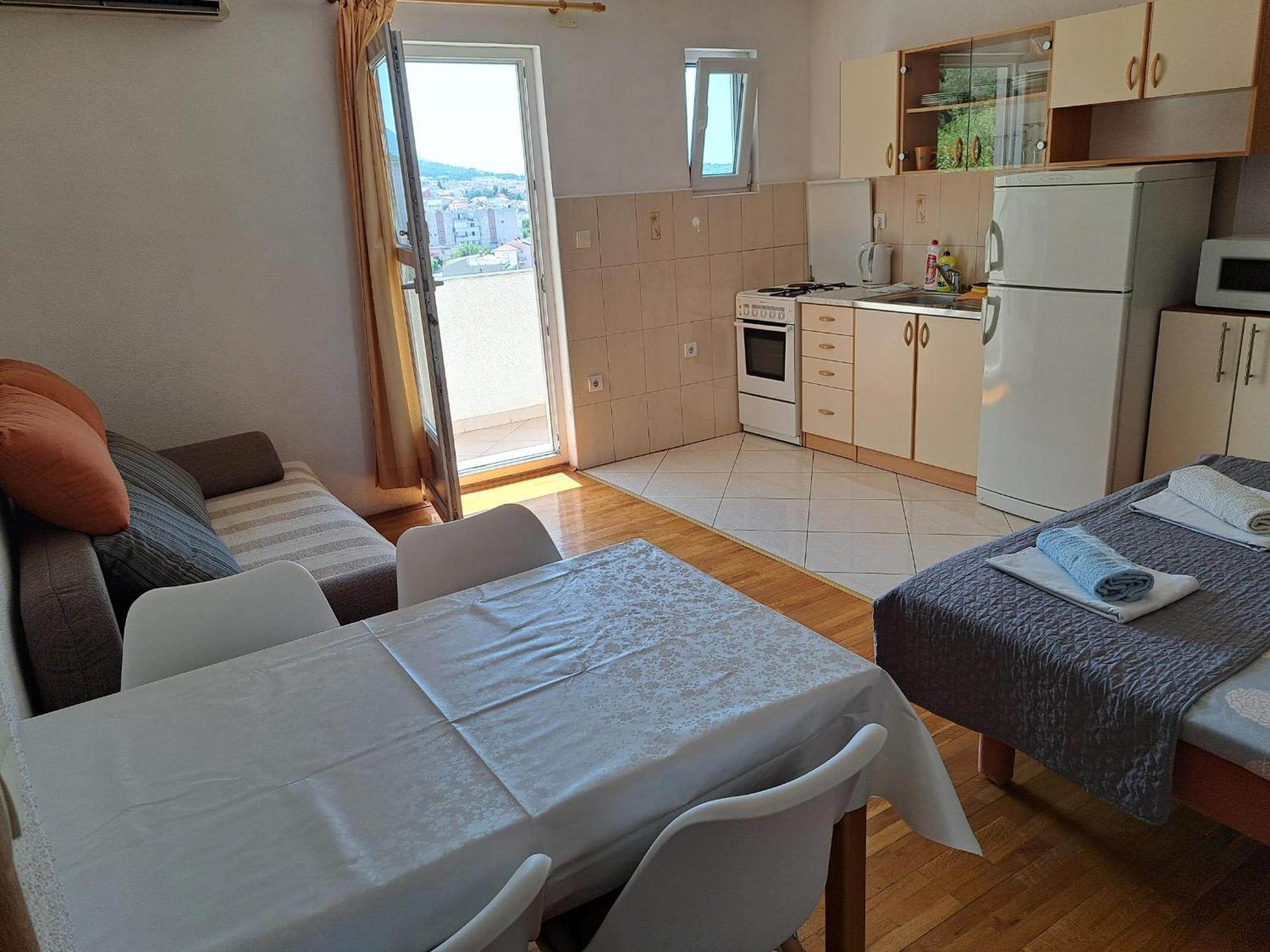 Apartmani R&B Radalj 马卡尔斯卡 外观 照片