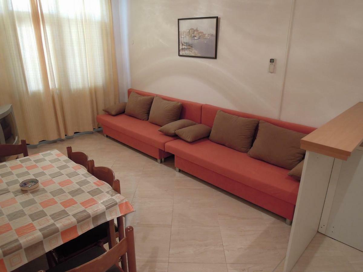 Apartmani R&B Radalj 马卡尔斯卡 外观 照片