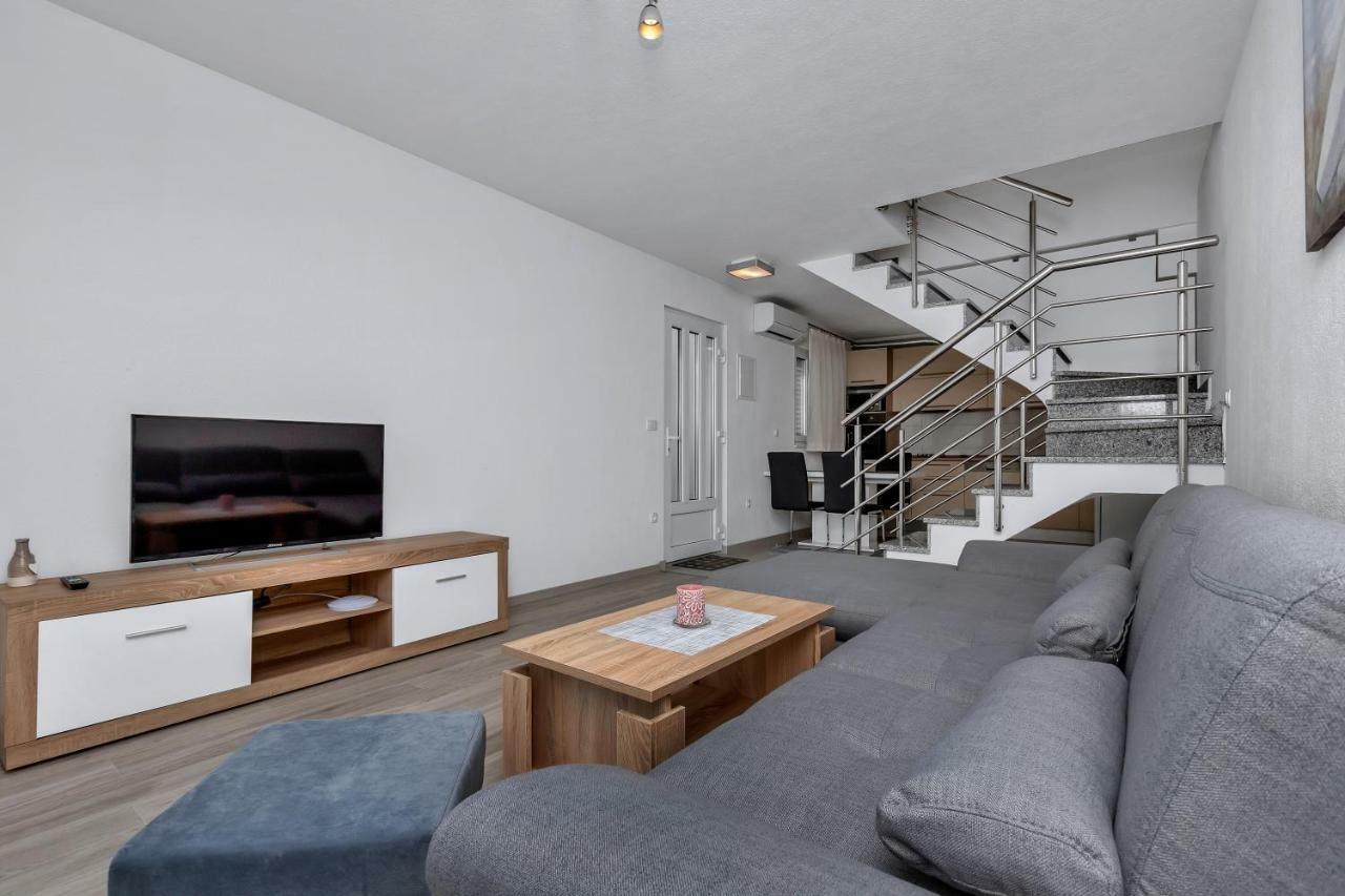 Apartmani R&B Radalj 马卡尔斯卡 外观 照片