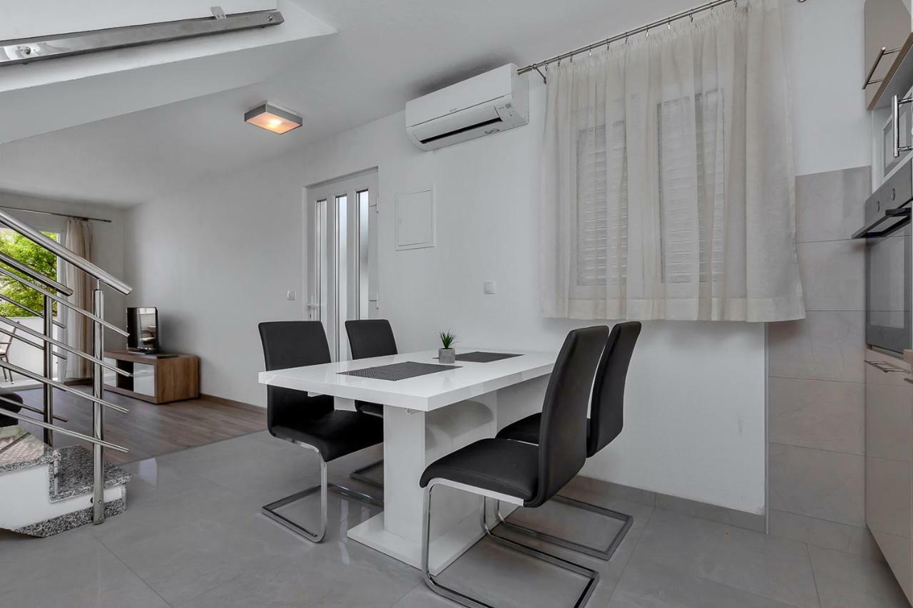 Apartmani R&B Radalj 马卡尔斯卡 外观 照片