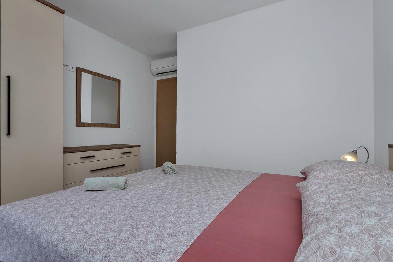 Apartmani R&B Radalj 马卡尔斯卡 外观 照片